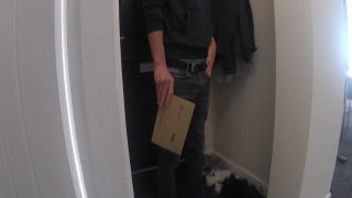 Sex_Associates - Recently divorced mom flashes her body, seduces and fucks delivery guy. She let him cum inside