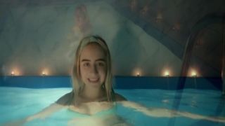 MollyKelt - Sex Date With a Beauty in the Pool